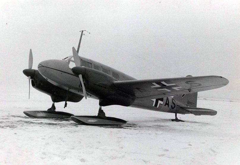 Siebel FH 104 Hallore