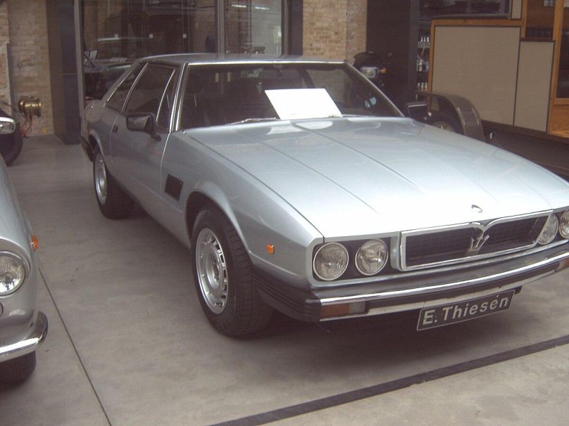1977 Maserati Kyalami 4.2 зеленый