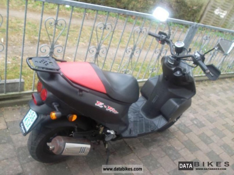 Корейский скутер Daelim e-Five