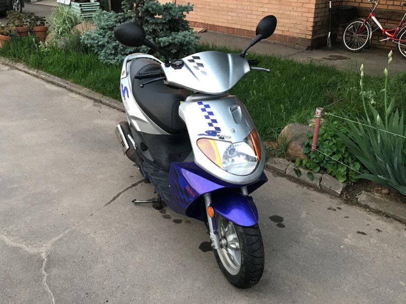 Скутер Daelim s-Five