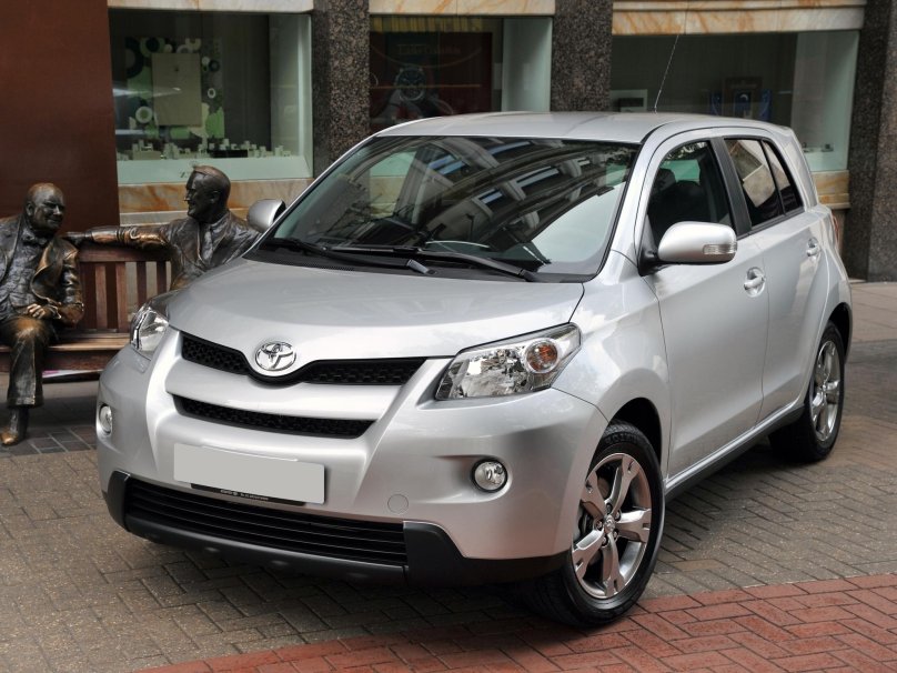 Toyota Urban Cruiser 2013