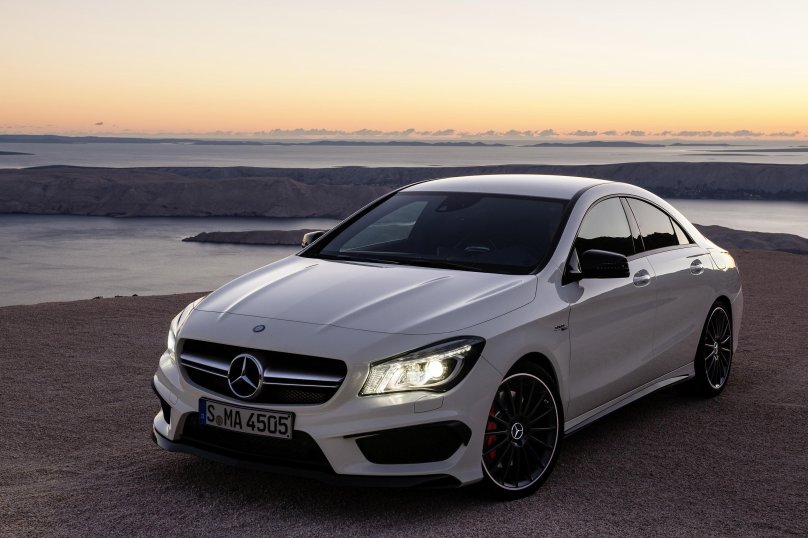 Mercedes Benz CLA