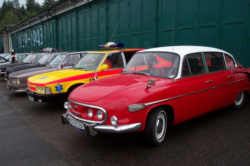 Татра легковая 603