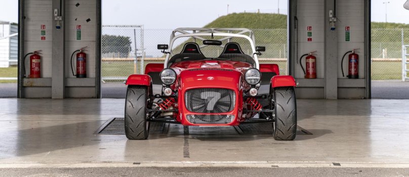 Caterham v8