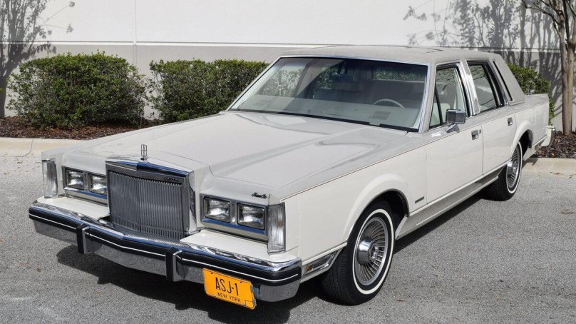 Lincoln Town car 1982