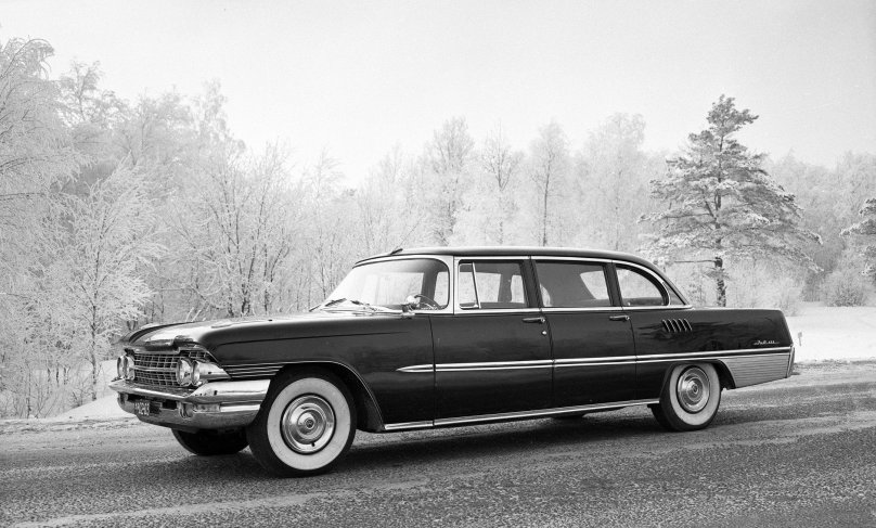 ЗИЛ-111 седан