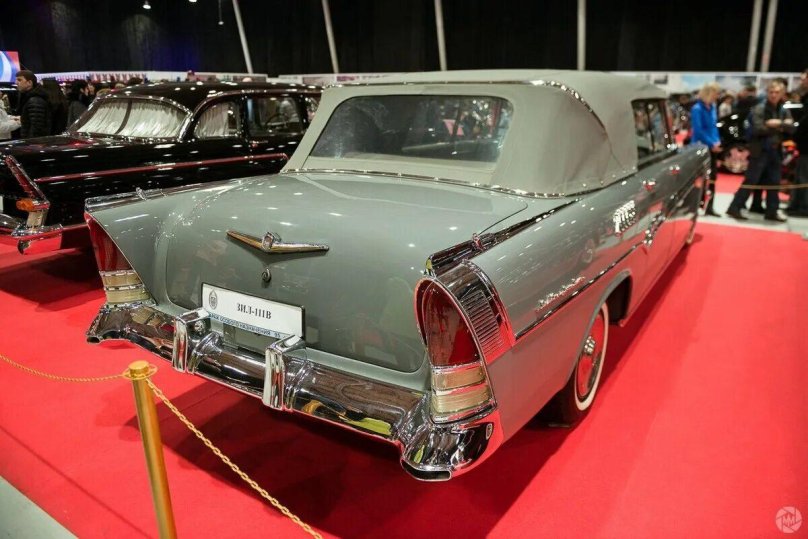 ЗИЛ 111 сзади