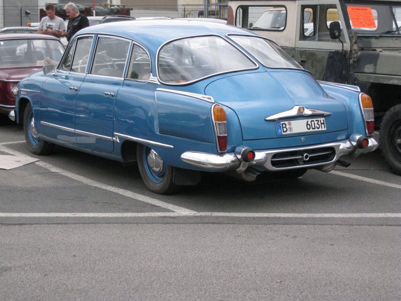 Татра легковая 603