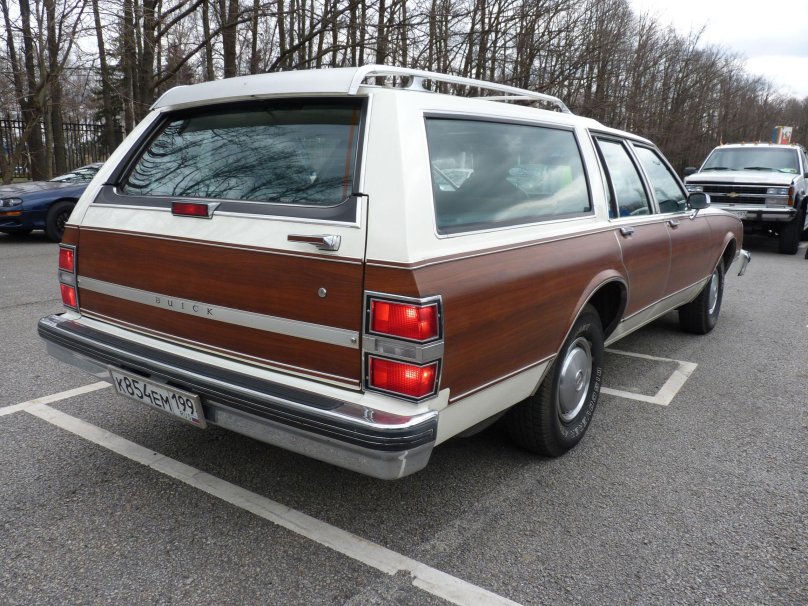 "Buick" "Estate Wagon" "1983" hl
