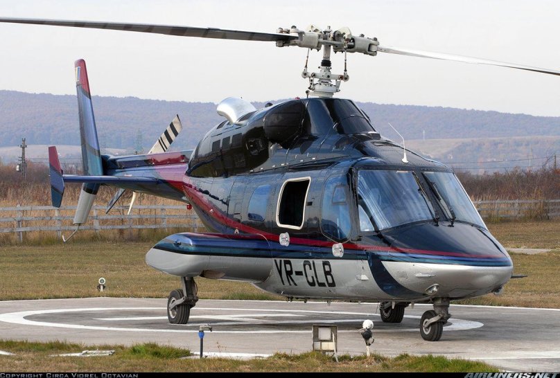 Вертолет Bell 222