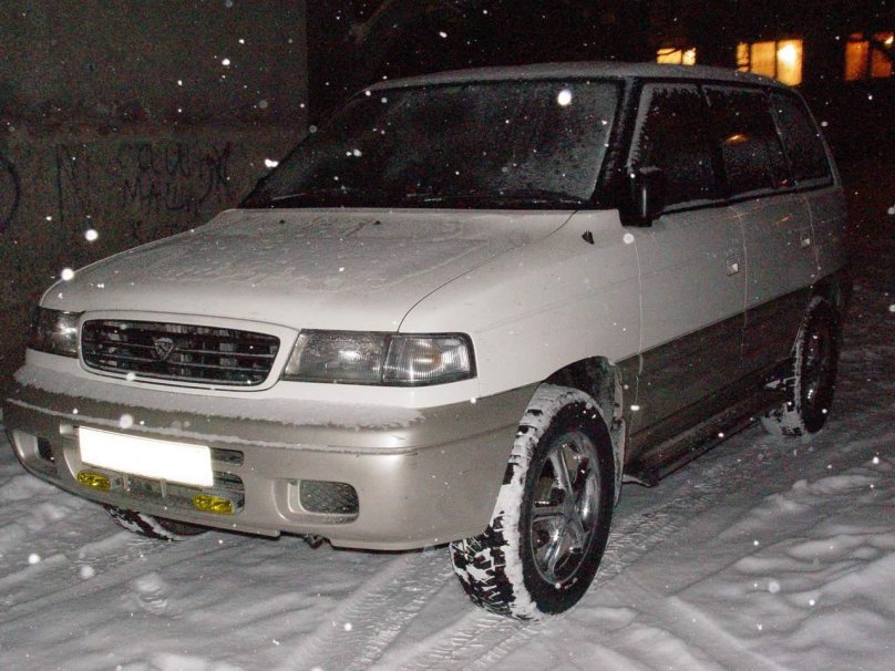 Мазда МПВ 1995