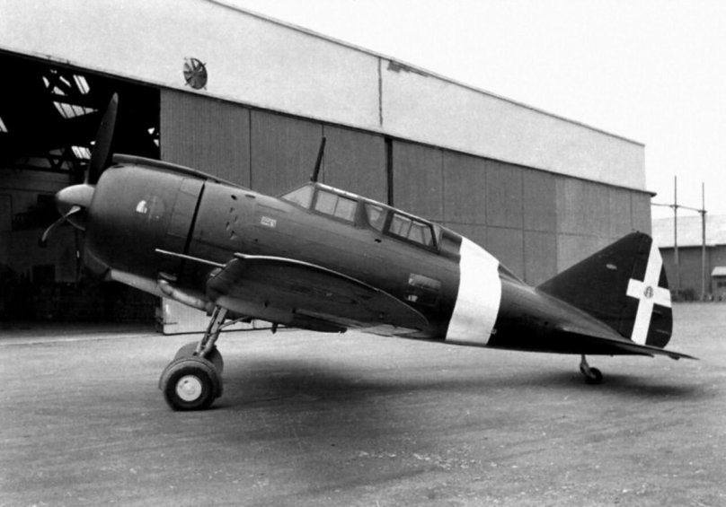 Reggiane re.2003 истребитель-разведчик