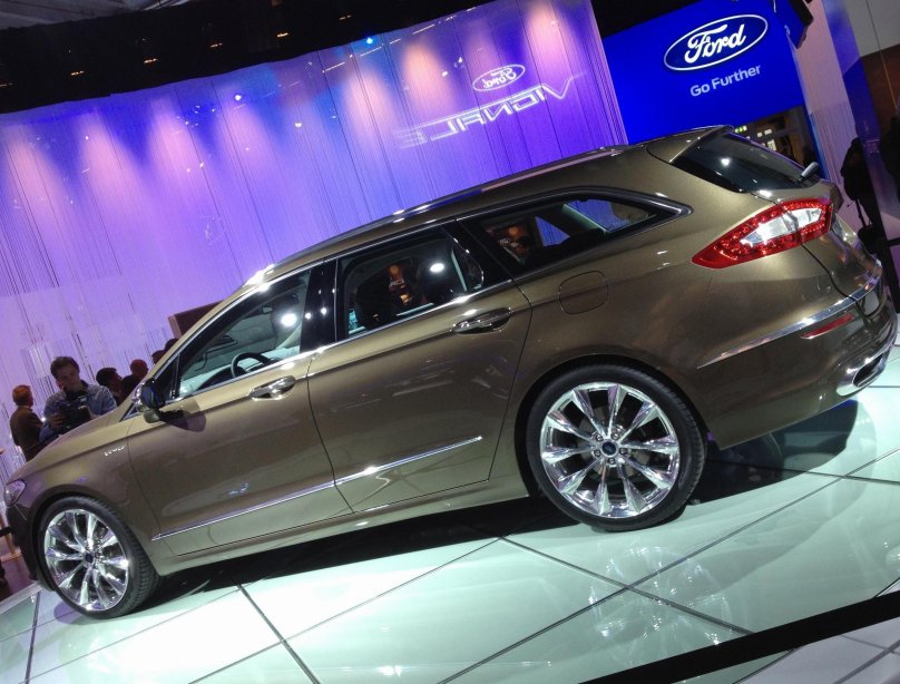 Ford Mondeo реклама с шариками