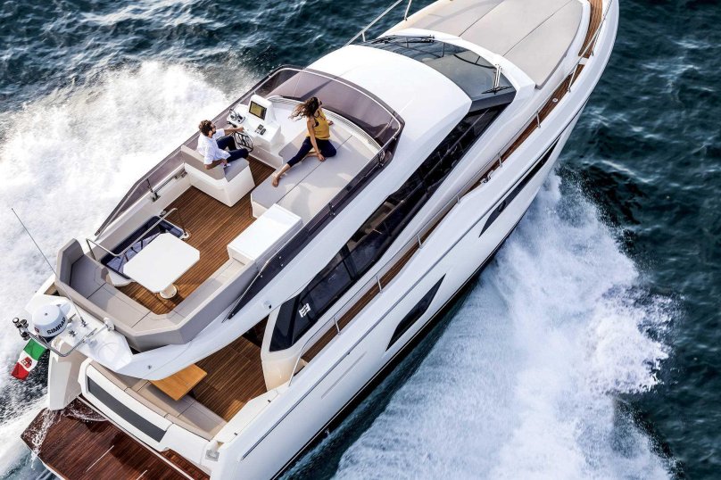 Ферретти 450