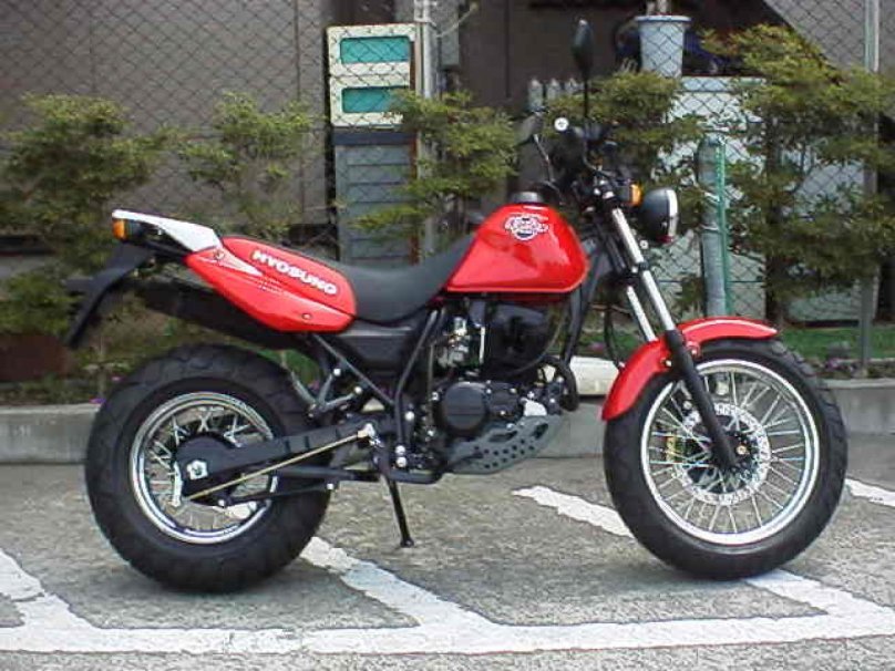 Корейский мотоцикл Hyosung rt125d
