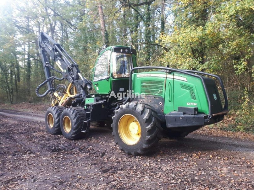 John Deere 1270е.