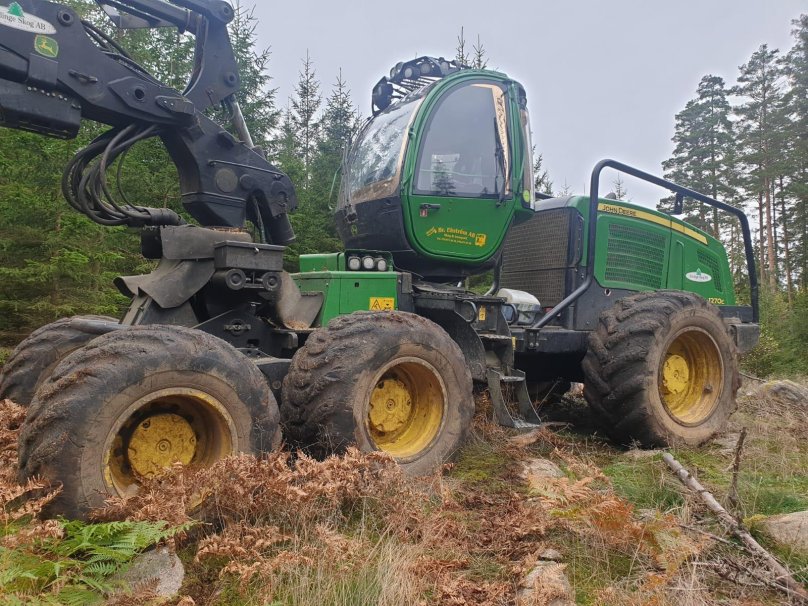 Валочно-пакетирующая машина