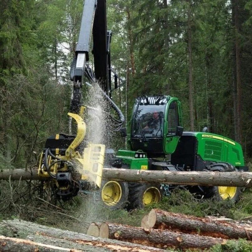 Харвестер John Deere