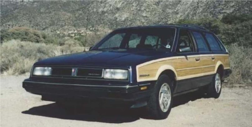 Pontiac Sunbird 1988
