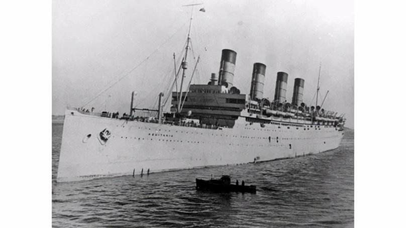 Аквитания лайнер