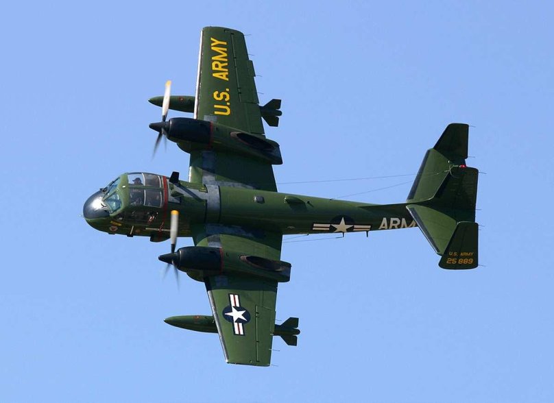 Ov-1 Mohawk самолет