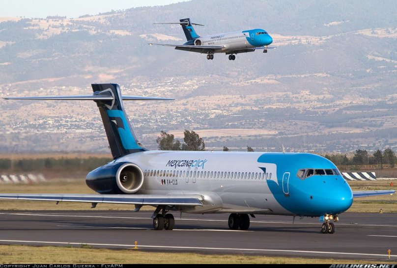 Самолёт Боинг 717