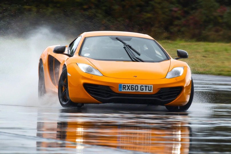 MCLAREN mp4-12c