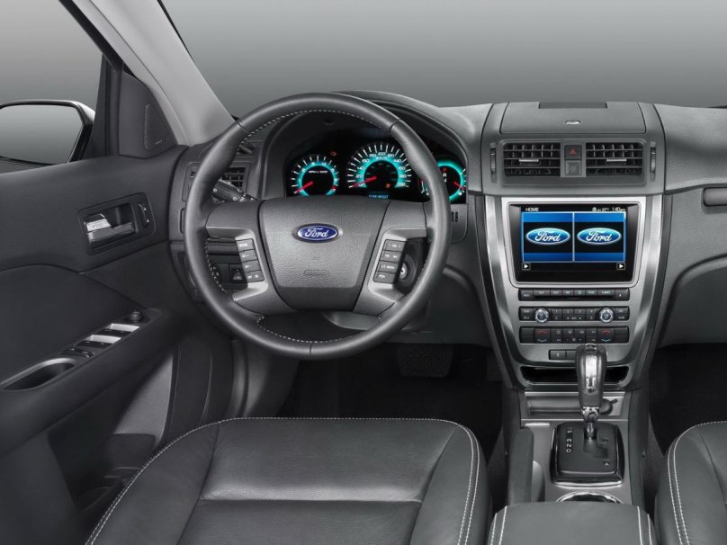 Форд Фьюжн седан американец