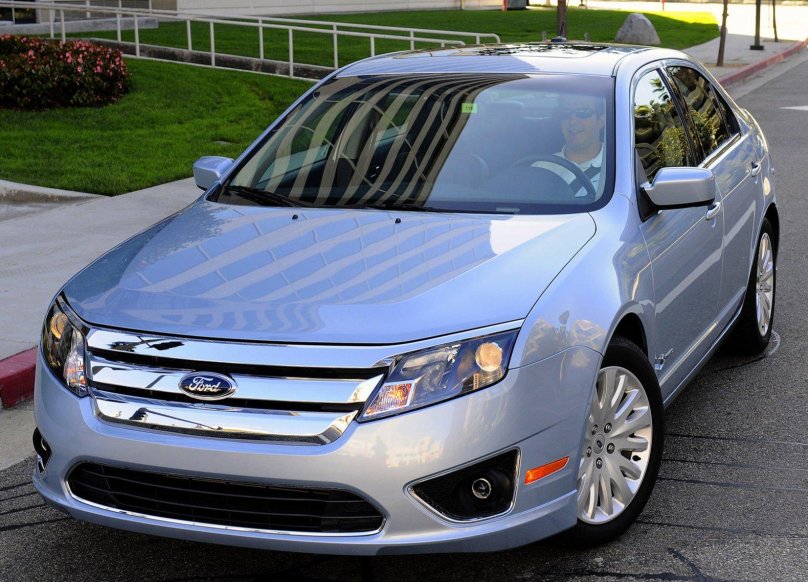 Форд Фьюжн седан американец