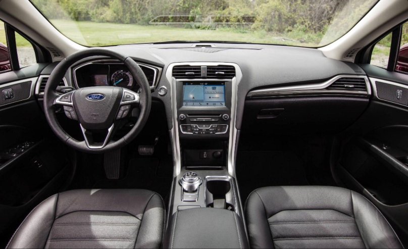 Форд Фьюжн 2018 салон
