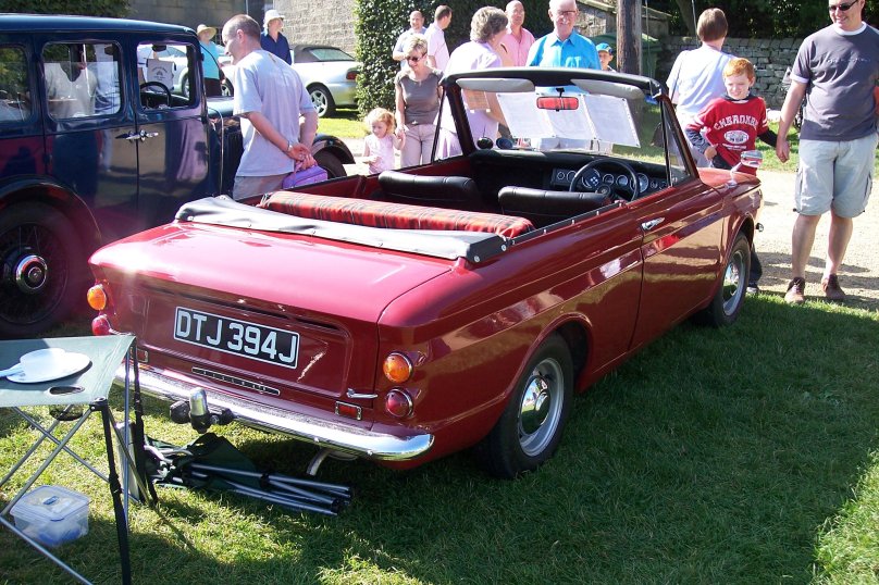 Автомобиль Hillman Hawk кабриолет