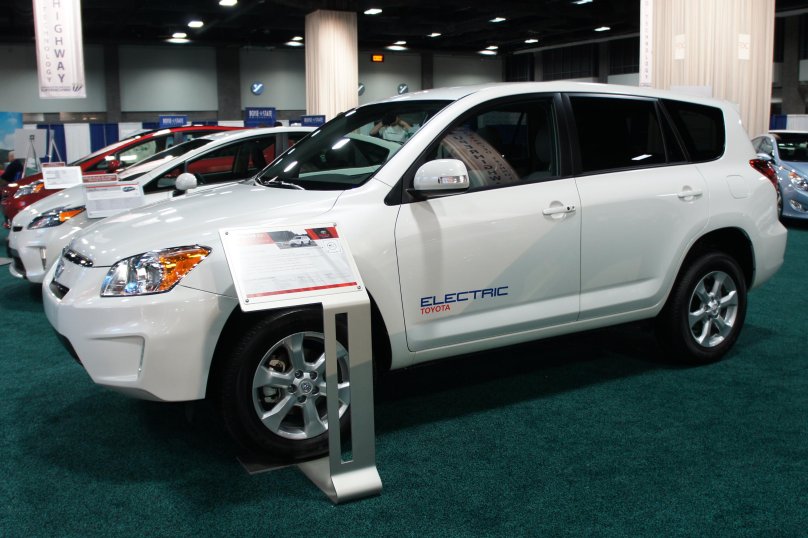 Toyota rav4 ev xa