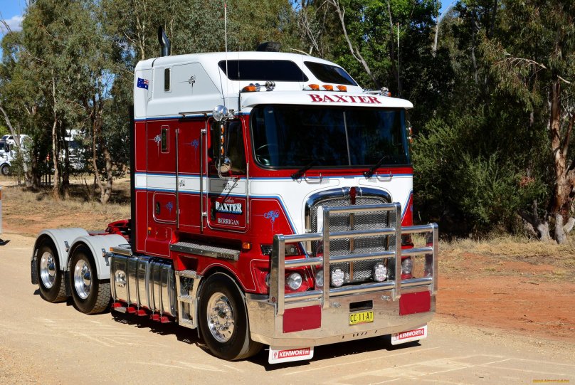 Японские седельные тягачи