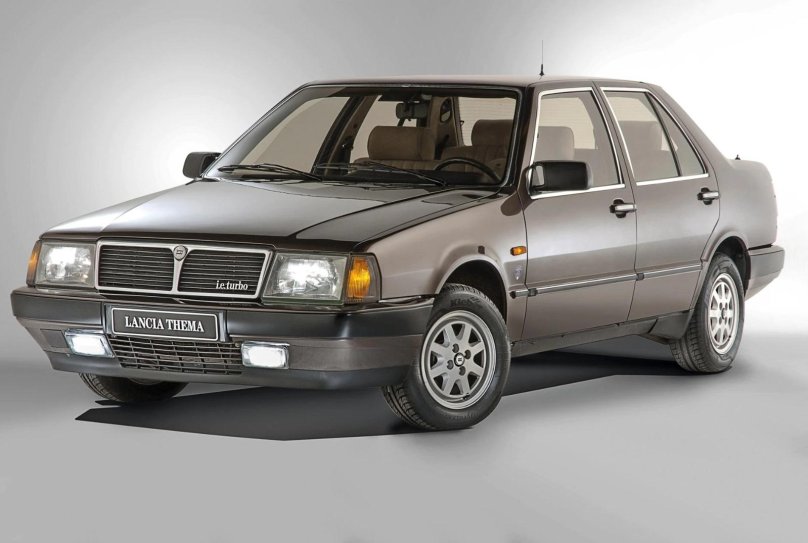Lancia Thema i