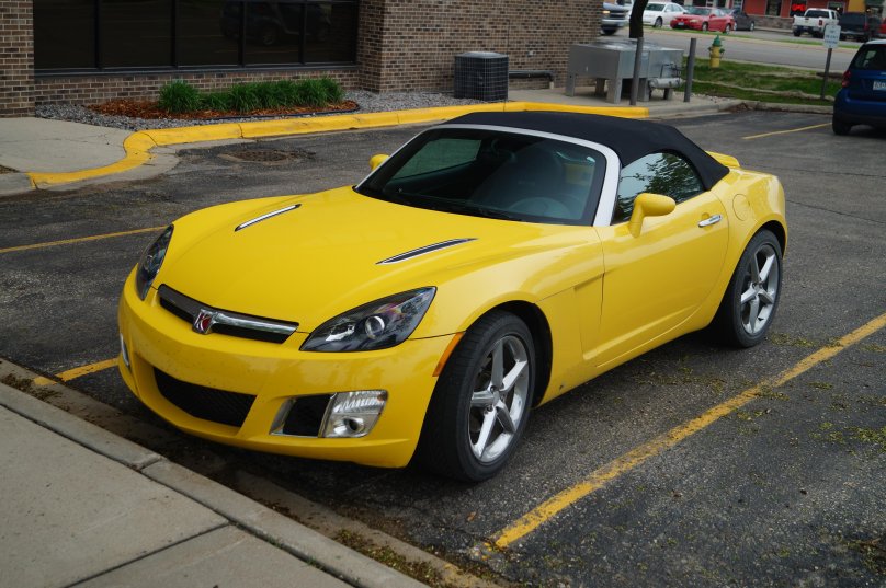 Saturn Sky Redline