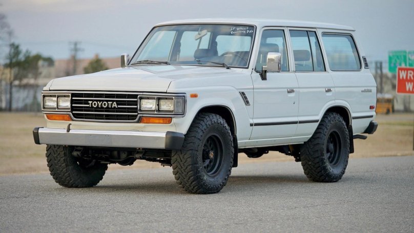 Toyota Land Cruiser fj62