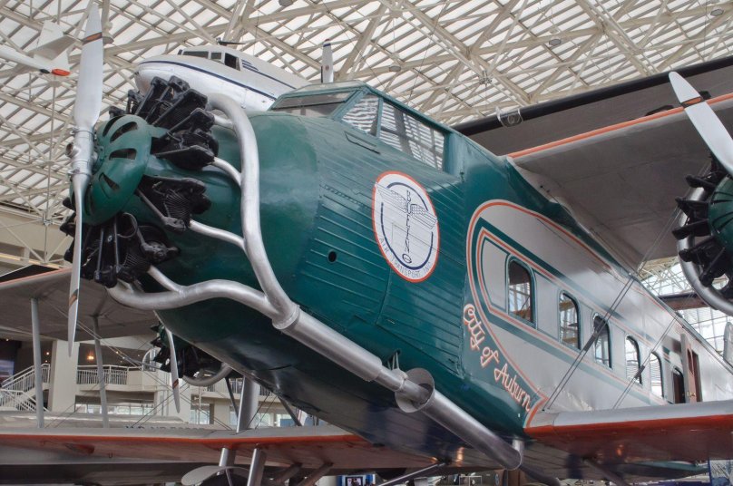 Самолет Boeing 80a