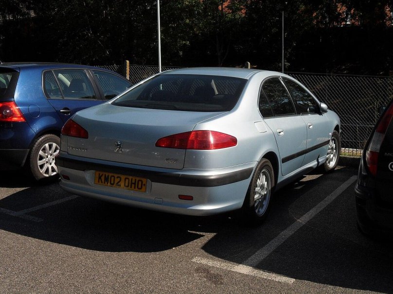 Peugeot 607 2002