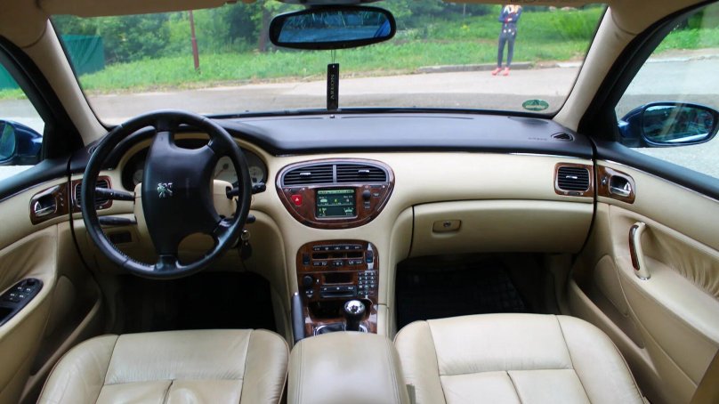 Peugeot 607 2001 салон