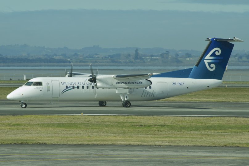 De Havilland Canada DHC‑8-300 Dash 8 / 8q