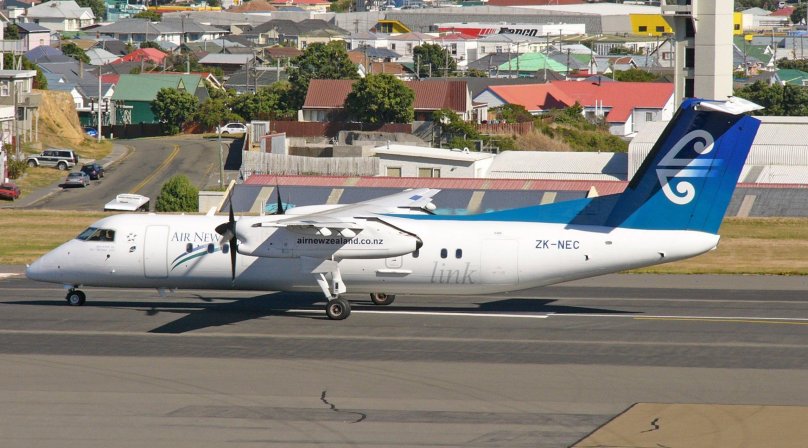 De Havilland Canada DHC‑8-300 Dash 8 / 8q