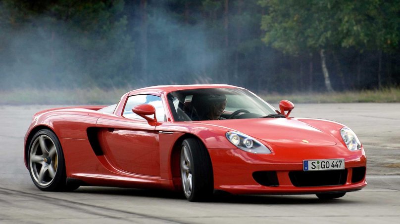 Porsche Carrera gt перед