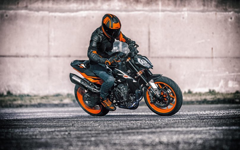 KTM Duke 890