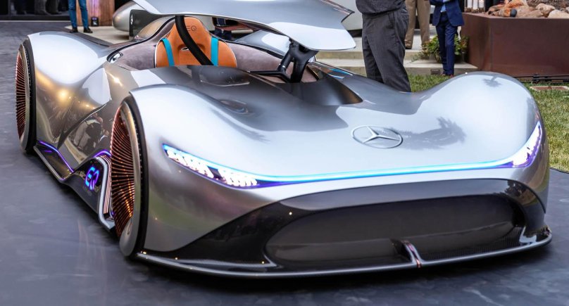 Mercedes-Benz Vision EQ Silver arrow Concept 2018