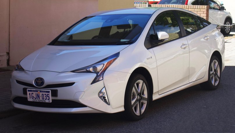 Лифтбек Приус