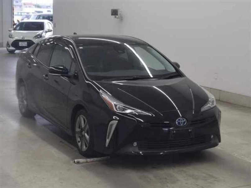 Toyota Prius 2020 года