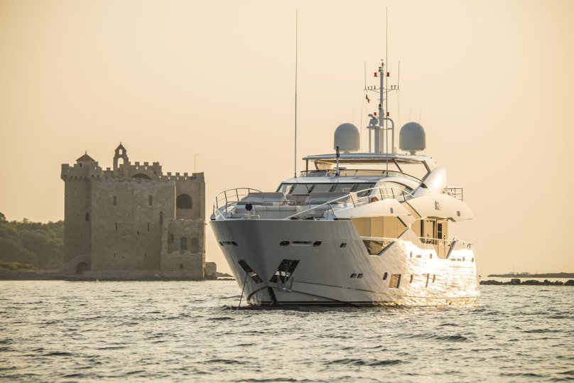 Sunseeker 130 Sport Yacht