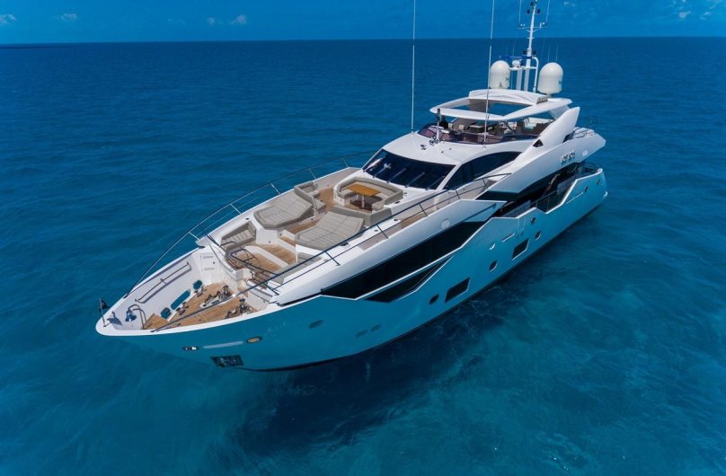 Моторная яхта Sunseeker 116 Yacht