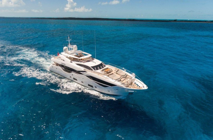 Моторная яхта Sunseeker 116 Yacht