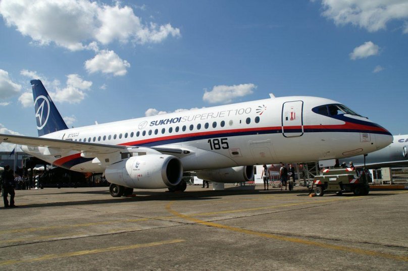 Самолет Sukhoi Superjet 100-95